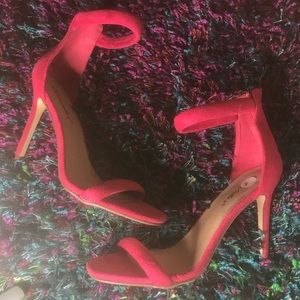 Pink heels!